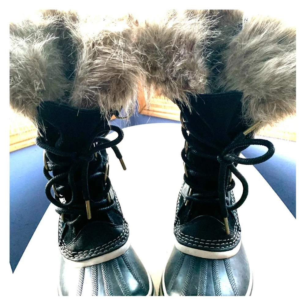 Sorel Black and Gray Faux Fur Winter Rain Boots